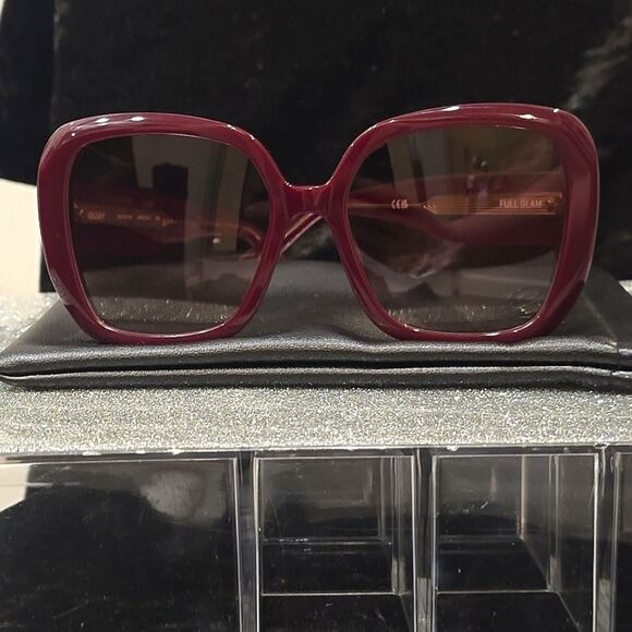 Quay Australia Full Glam Sunglasses- Pinot/Pinot Taupe main image 11